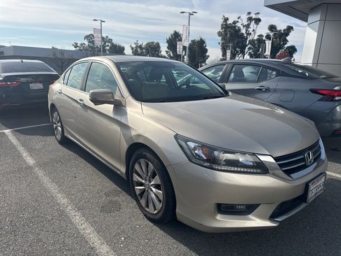 Used 2014 Honda Accord EX image 1