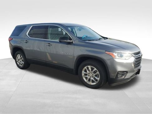 Used 2021 Chevrolet Traverse LS image 6