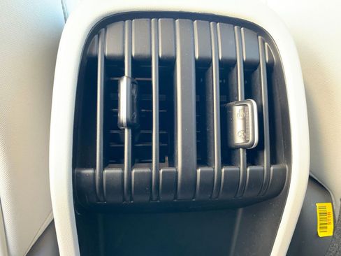 Used 2025 Hyundai Kona SEL image 24