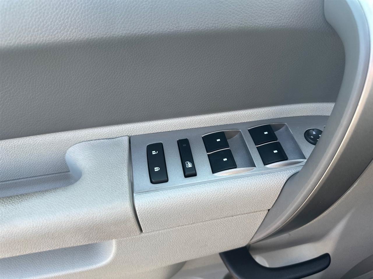Used 2010 Chevrolet Silverado 1500 W/T RWD image 22