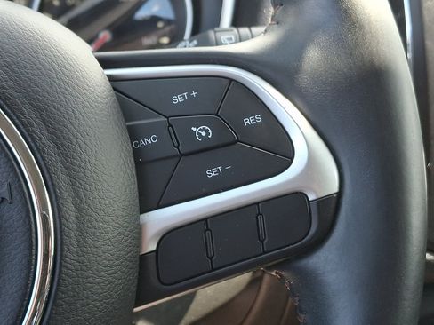 Used 2018 Jeep Compass Latitude w/ Popular Equipment Group AWD/4WD image 21