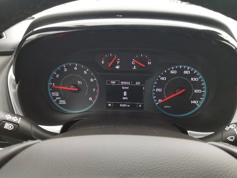 Used 2023 Chevrolet Traverse LT image 22