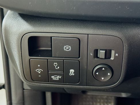 Used 2023 Hyundai Ioniq 6 SEL image 13