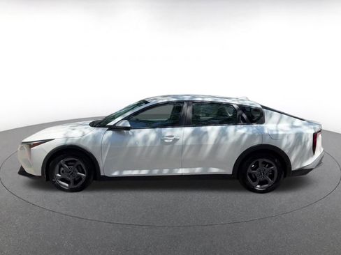 Used 2025 Kia K4 FWD image 10
