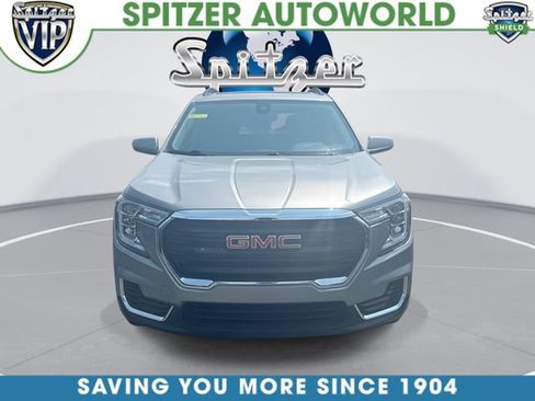 Used 2023 GMC Terrain SLE w/ Driver Convenience Package AWD/4WD image 3
