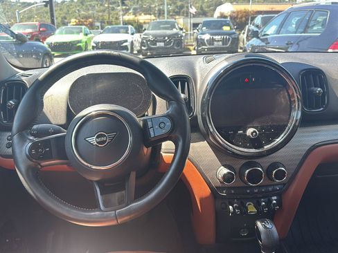 Used 2022 MINI Cooper Countryman SE w/ Signature Upholstery Package AWD/4WD image 11