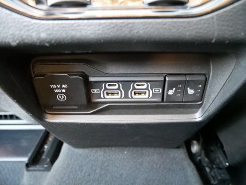 Used 2023 Jeep Grand Cherokee Overland AWD/4WD image 13