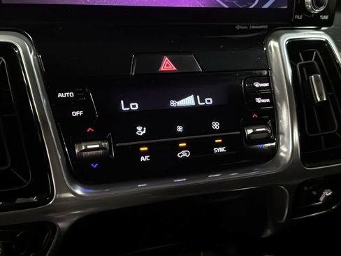 Used 2022 Kia Sorento SX AWD/4WD image 19