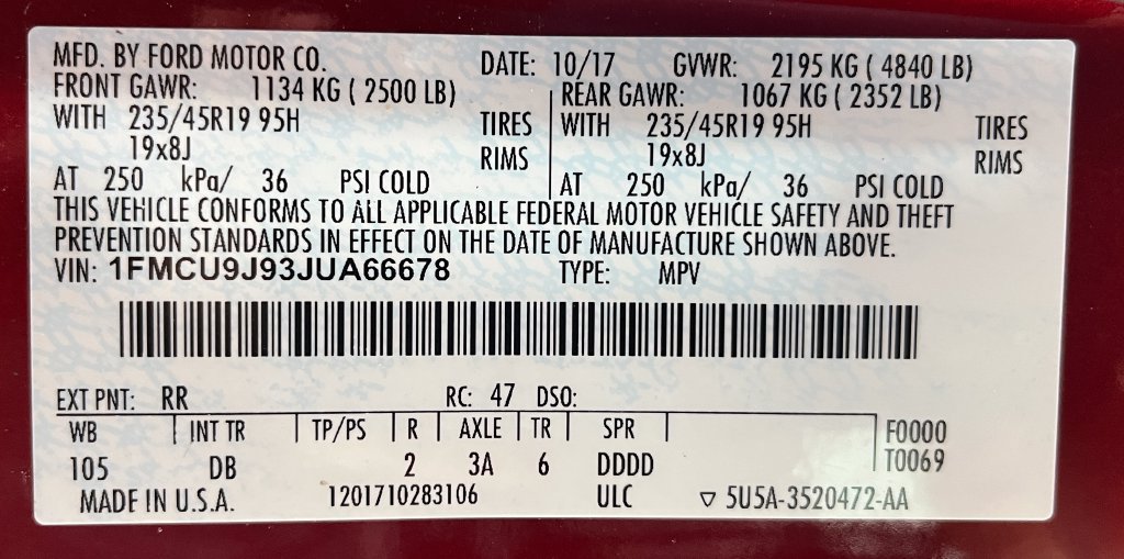 Used 2018 Ford Escape Titanium w/ Ford Safe & Smart Package AWD/4WD image 36