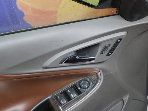 Used 2018 Chevrolet Malibu Premier w/ Premier Sport Package FWD image 13