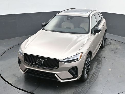 New 2026 Volvo XC60 T8 Plus w/ Protection Package Premier image 34