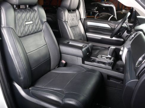 Used 2016 Toyota Tundra Platinum RWD image 30