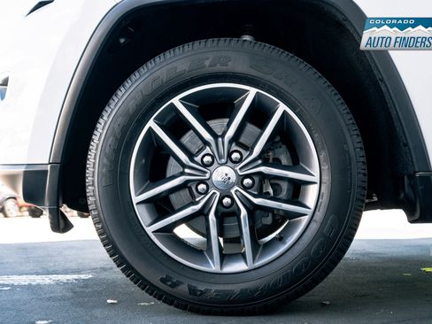 Used 2020 Jeep Grand Cherokee Limited image 28