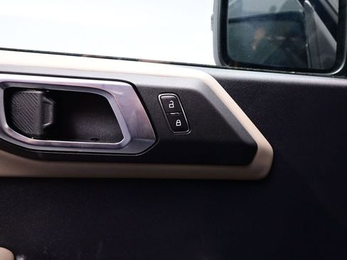 Used 2023 Ford Bronco Wildtrak AWD/4WD image 10