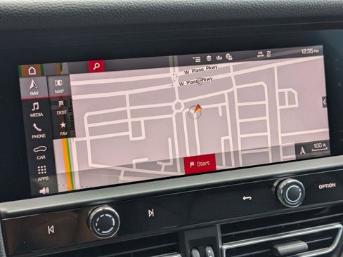 Certified 2025 Porsche Macan image 18