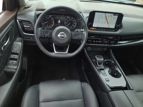 Used 2023 Nissan Rogue SL w/ SL Premium Package FWD image 13