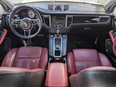 Used 2016 Porsche Macan S image 18