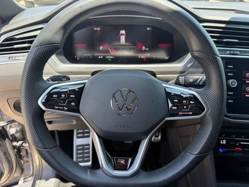 Used 2024 Volkswagen Tiguan SE R-Line FWD image 16