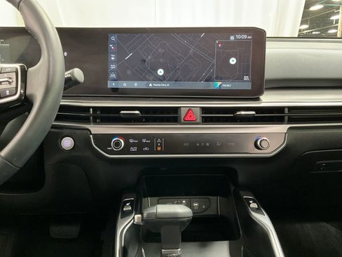 Used 2025 Kia Sorento S w/ Panoramic Sunroof Package image 6