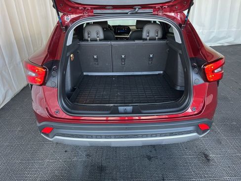 Used 2025 Chevrolet Trax LT w/ Driver Confidence Package image 23