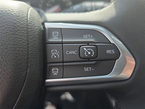 New 2026 Jeep Compass Limited image 19