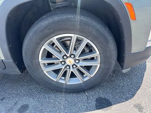 Used 2023 Chevrolet Traverse LT w/ LPO, Floor Liner Package AWD/4WD image 4