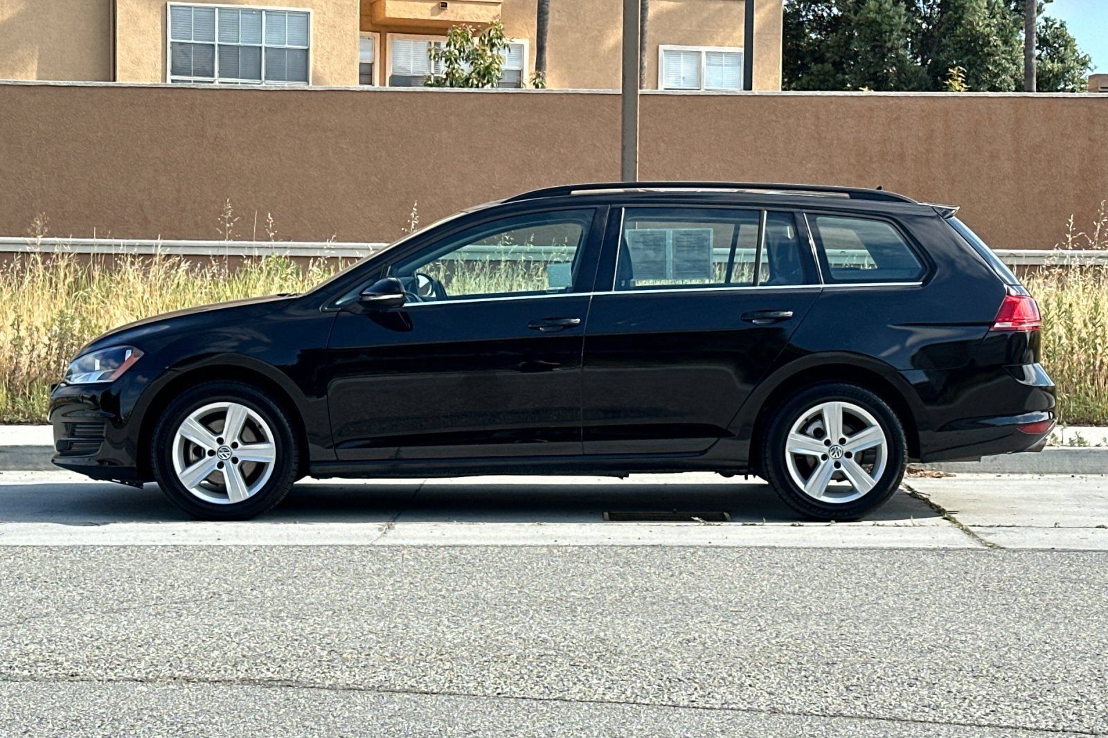 Used 2015 Volkswagen Golf TDI S FWD image 7