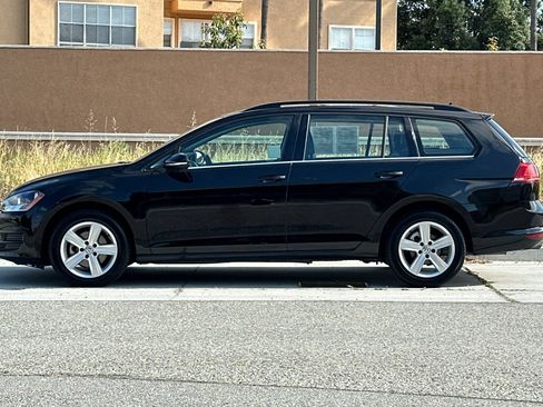 Used 2015 Volkswagen Golf TDI S FWD image 7