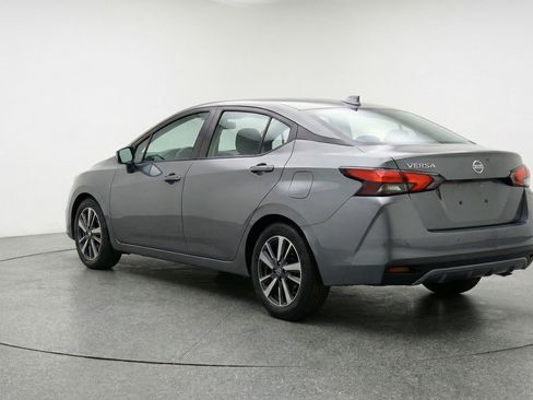 Used 2025 Nissan Versa SV image 6