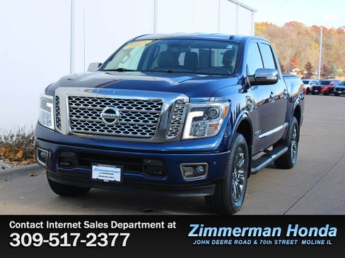 Used 2017 Nissan Titan Platinum Reserve image 23