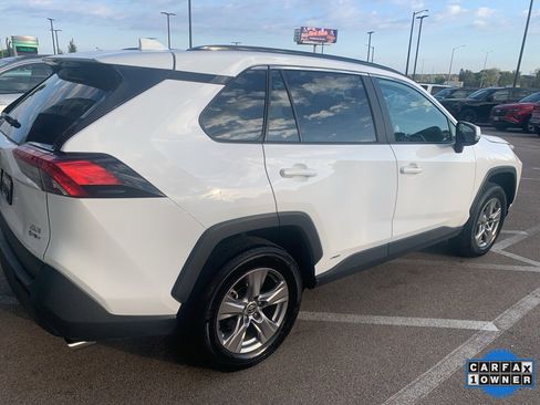 Used 2025 Toyota RAV4 XLE image 6