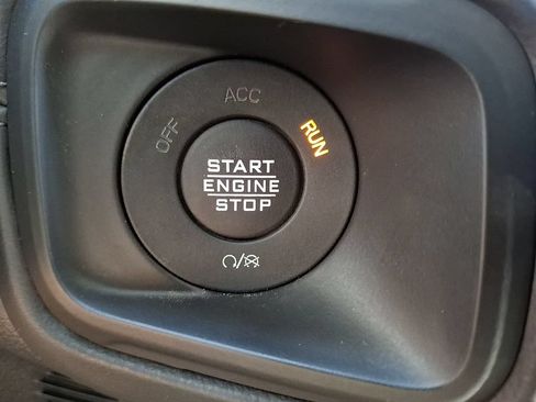 Used 2026 Jeep Wrangler Unlimited Rubicon AWD/4WD image 22