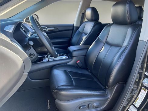 Used 2015 Nissan Pathfinder Platinum image 12