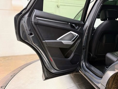 Used 2020 Audi Q3 2.0T Premium image 15