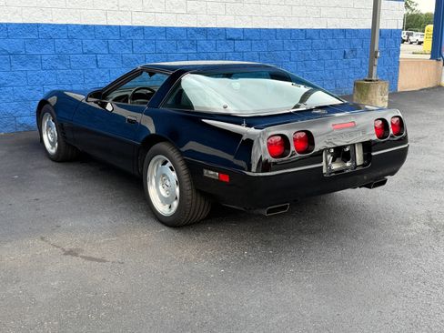 Used 1993 Chevrolet Corvette Coupe RWD image 7
