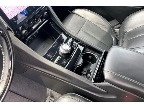 Used 2024 Jeep Grand Cherokee L Overland w/ Advanced Protech Group III AWD/4WD image 19