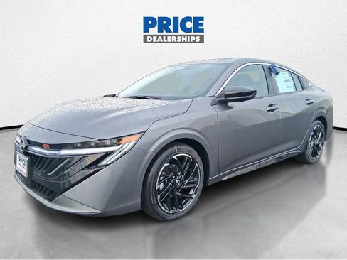 New 2026 Nissan Sentra SR w/ SR Premium Package image 2