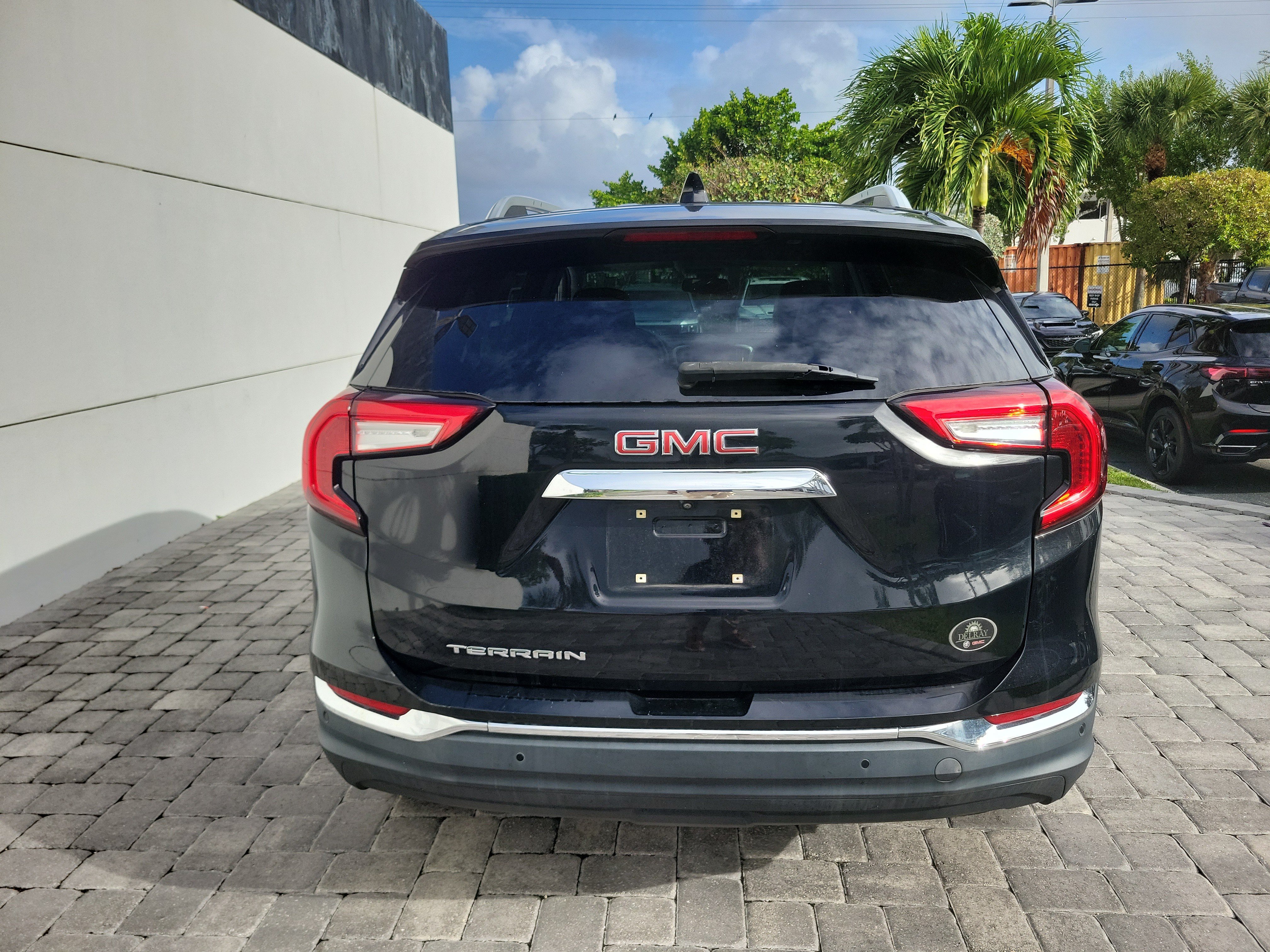 Used 2023 GMC Terrain SLT FWD image 5