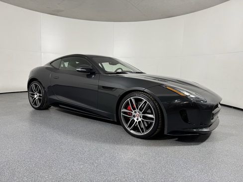 Used 2017 Jaguar F-TYPE R image 3