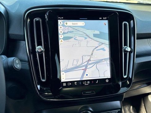 Certified 2024 Volvo XC40 Recharge Plus image 19