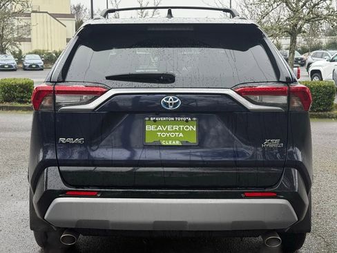 Used 2020 Toyota RAV4 XSE image 4