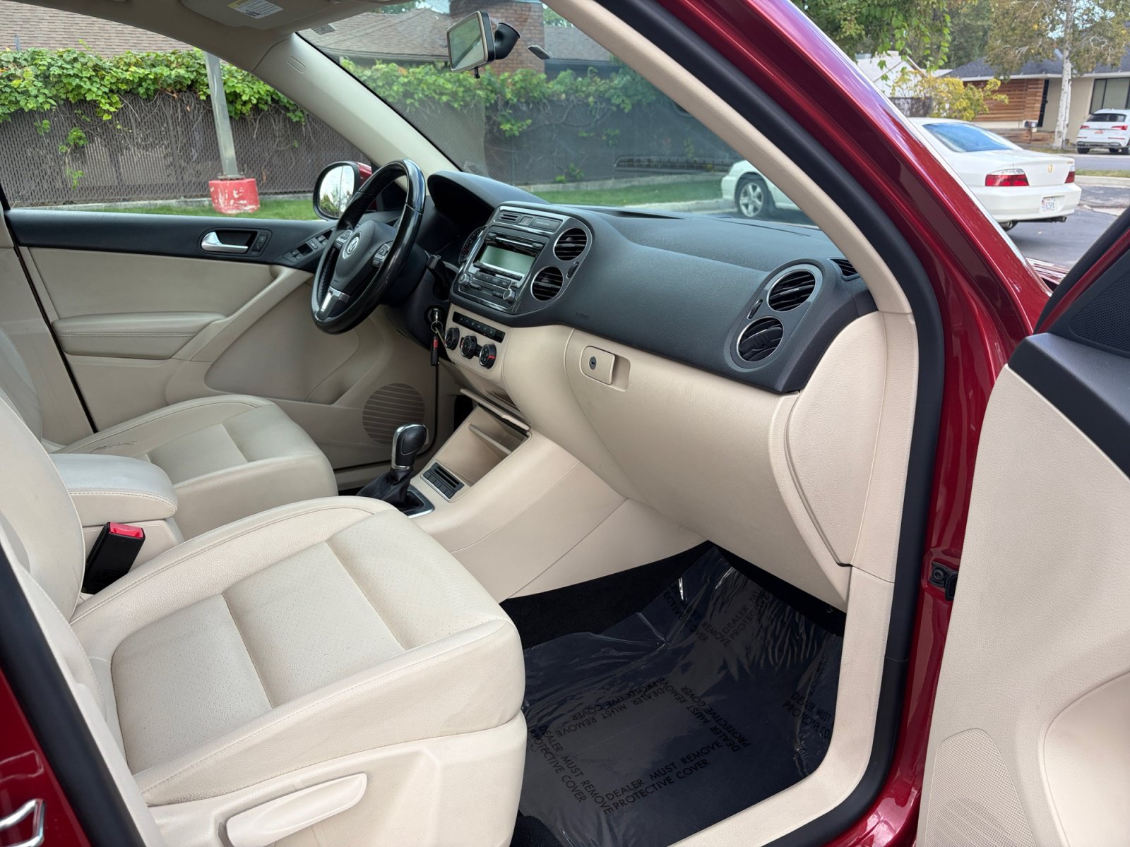Used 2014 Volkswagen Tiguan SE AWD/4WD image 16