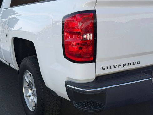 Used 2018 Chevrolet Silverado 1500 LT image 24