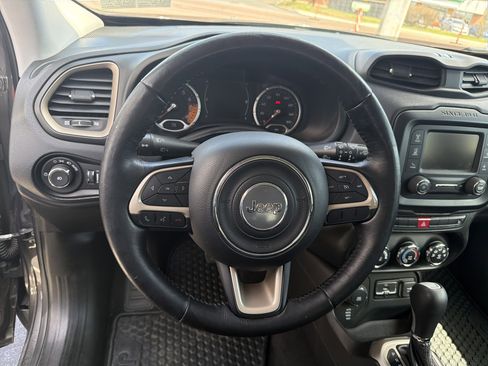 Certified 2017 Jeep Renegade Latitude w/ Cold Weather Group AWD/4WD image 13