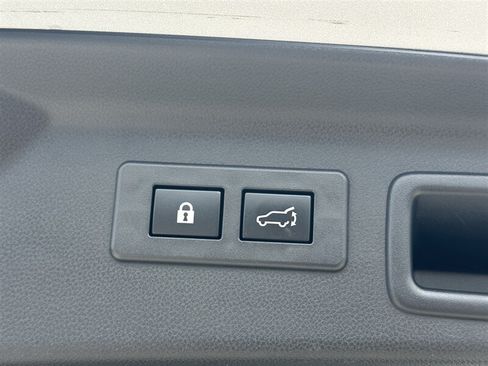 Used 2025 Subaru Forester Premium AWD/4WD image 28