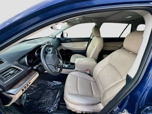 Used 2017 Subaru Outback 2.5i Limited AWD/4WD image 18