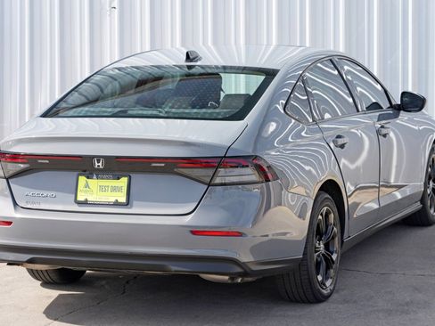Used 2025 Honda Accord SE image 44