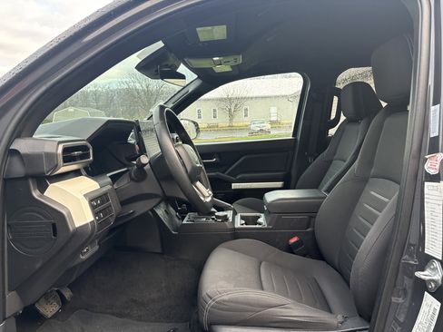 Used 2024 Toyota Tacoma TRD Off-Road image 12