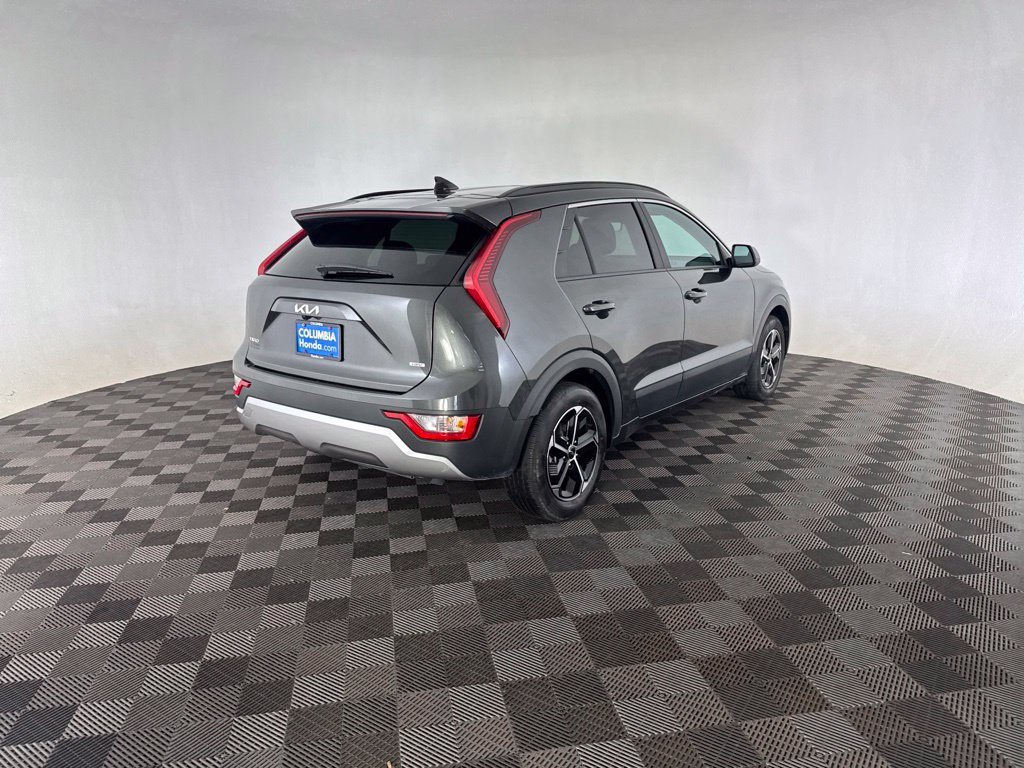 Used 2025 Kia Niro LX FWD image 9