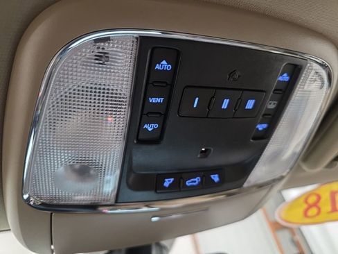 Used 2018 Jeep Grand Cherokee Limited w/ Luxury Group II image 23